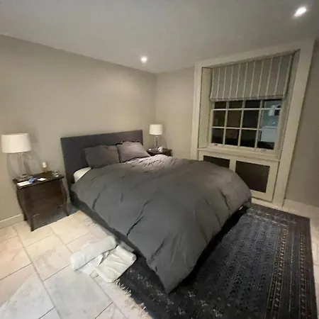 Park Village East Apartment - London-3